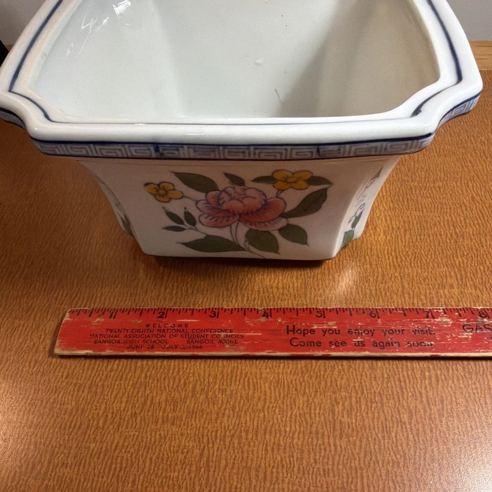 Vintage AAA Imports Inc. Decoware Pottery Planter